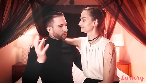 Sultry blonde office avoid swallowing her sexy feet