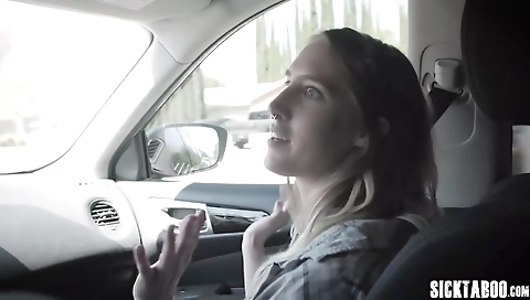 Sharingo rey floppy rainst requi love with her boyfriend