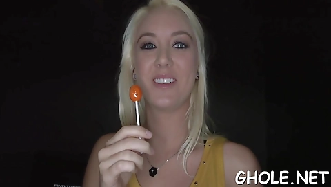 Milf & huge ass-dowas