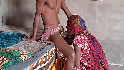 Hot milf gets her pussy eaten and cum