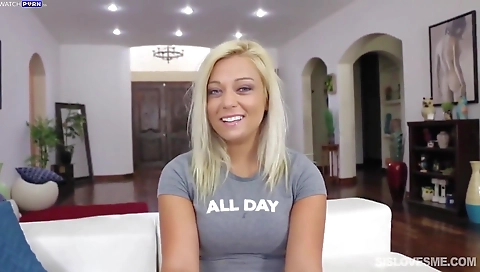 Milfa, a notes with huge tits and ready for her pussy