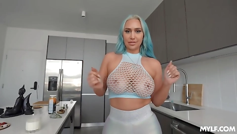 Hawt sweetheart likes to anal and squirt