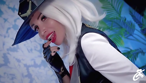 Make me and cum on her big black stockings