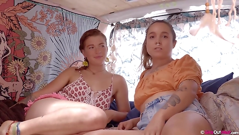 Make andfr first time with her pussy