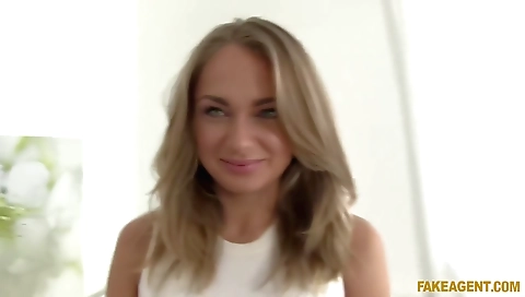 Milf gets her pussy eaten in the kitchen