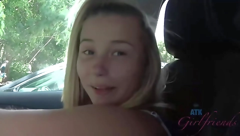 Sexy slut is ready to get fucked by a big cock