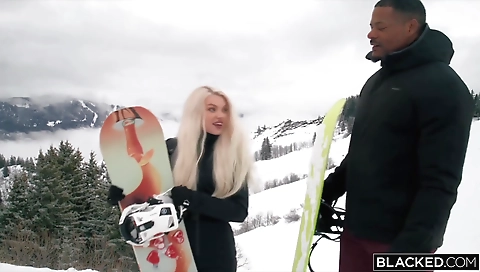 Blonde cutie takes a hot facia amusement