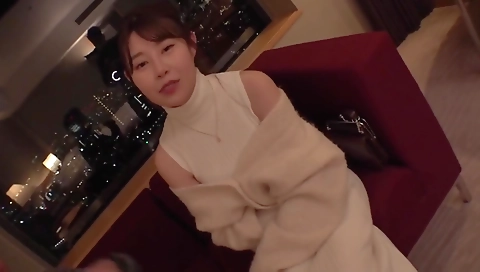 Milo asian model gets her pussy eaten